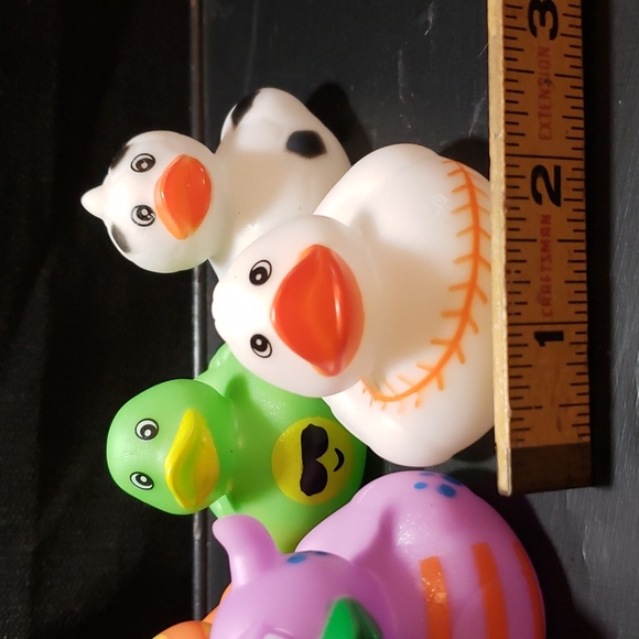Lot of 5 Ducks with Laminated Ducking Tags! #DuckDuckJeep #DuckingJeeps - Picture 12 of 13